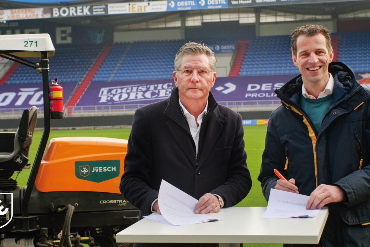Ondertekening samenwerking sportvelden onderhoud Willem II
