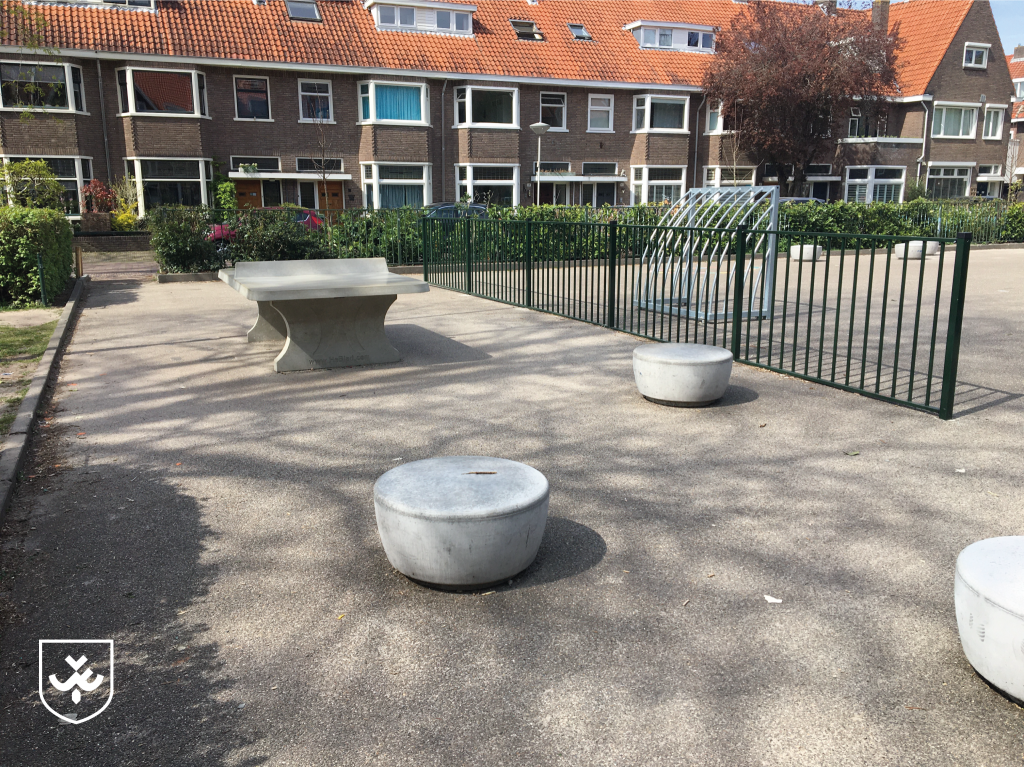 Bouwteam tafeltennis en zitgelegenheid